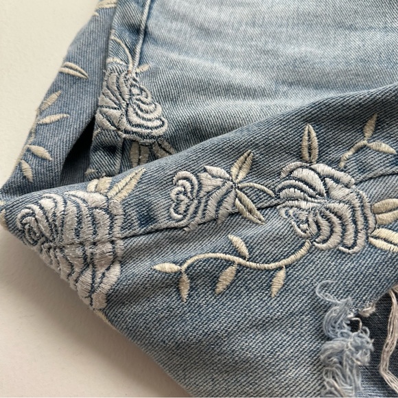 PACSUN Light Wash Floral Distressed Mom Jeans - Picture 6 of 7
